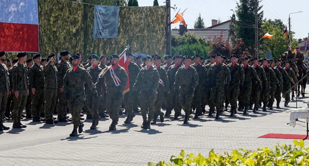 zdjęcie przedstawia Święta Wojska Polskiego w Siemiatyczach, Zespół Reporterski, 1 Dywizja Piechoty Legionów Marszałka Piłsudskiego