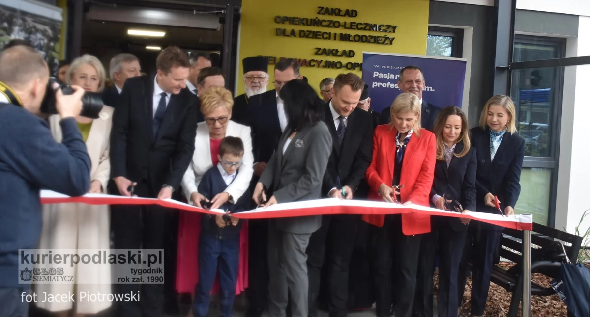 Zdrowie, Bacik Siemiatycz siedziba Zakładu Opiekuńczo Leczniczego otwarta - zdjęcie, fotografia
